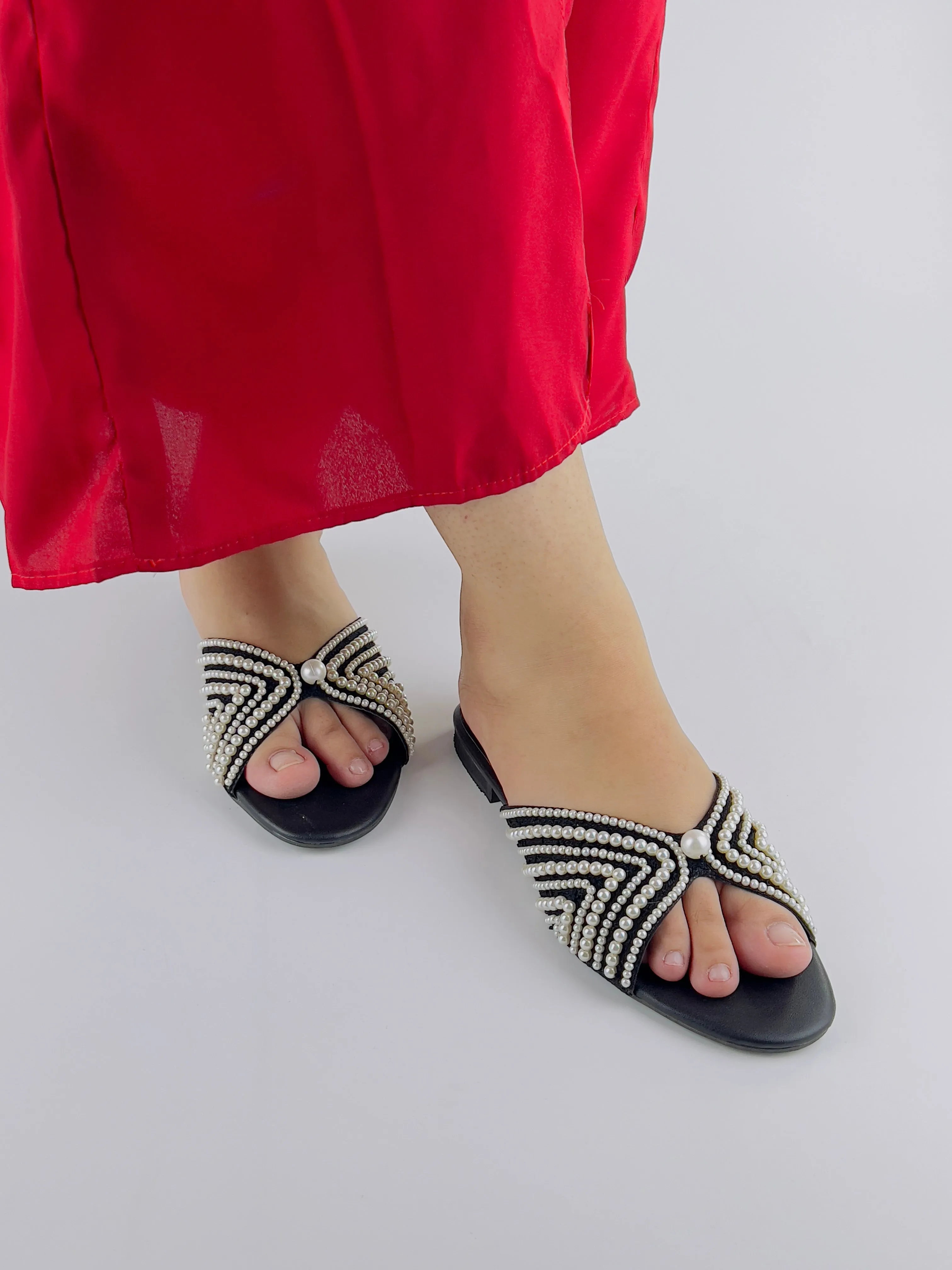 Spunkz Black Fairy Pearls Embroidery Decor Open Toe Flat Sandals 0008-Blk